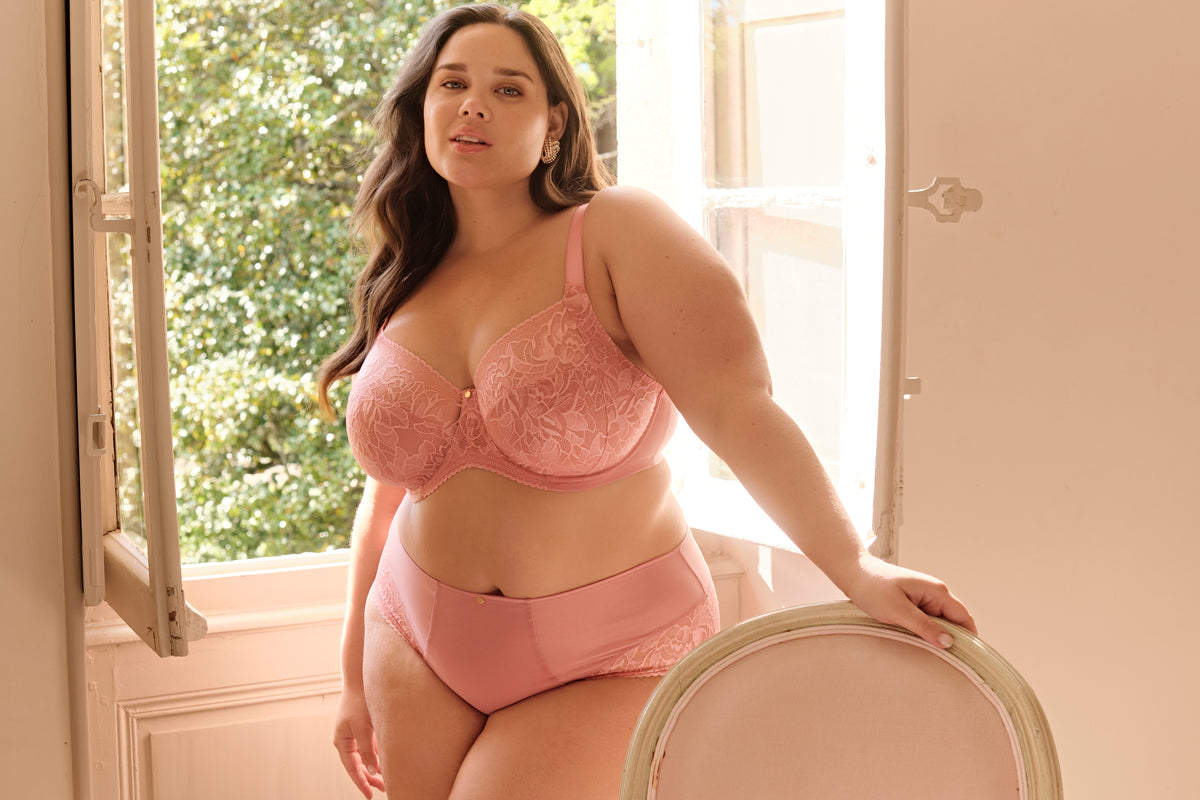 all figure: sculptresse