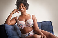 all figure: sculptresse